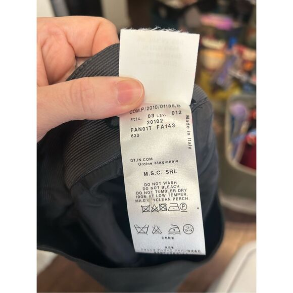 Giorgio Armani Charcoal Gray Wool Pencil Skirt, Size EU 38 / US Sz 2 - Picture 12 of 15